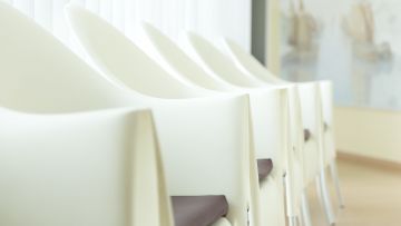 Wartezimmer in Wiesbaden Praxis für Urologie - Urologie im Zentrum